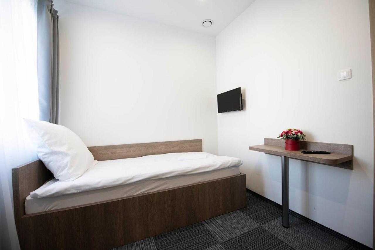 Hostel Sms Free Parking Bydgoszcz Eksteriør bilde